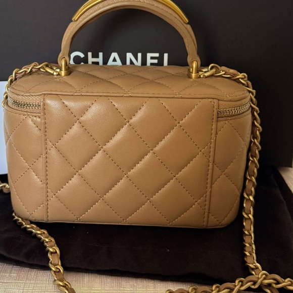 SOLD! Authentic Chanel 2022 Quilted Gold Top Handle Vanity (Gold Chanel Logo)! - Picture 6 of 17